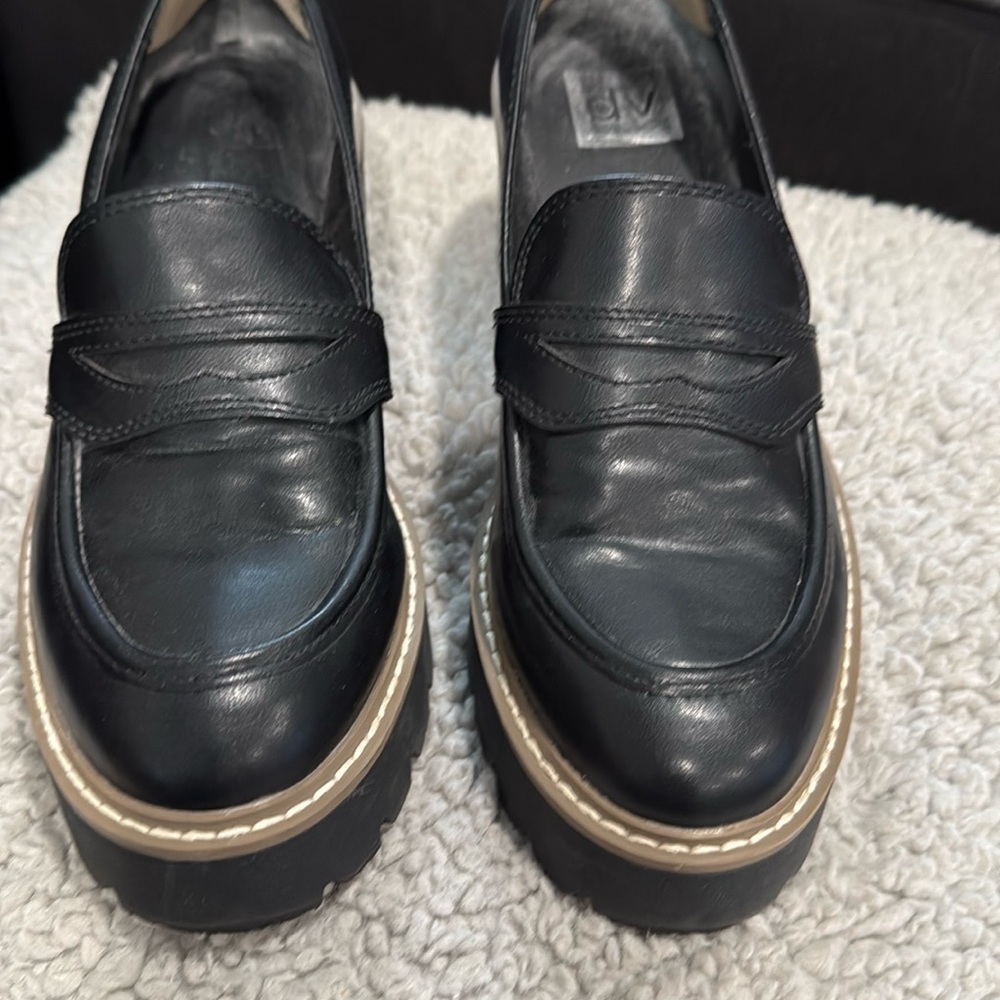 Women’s DV Dolce Vita Tammy Lug Heel Black Loafers - Size 8.5